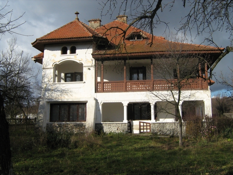 Casa memorială „Ion Popescu Voitești”
