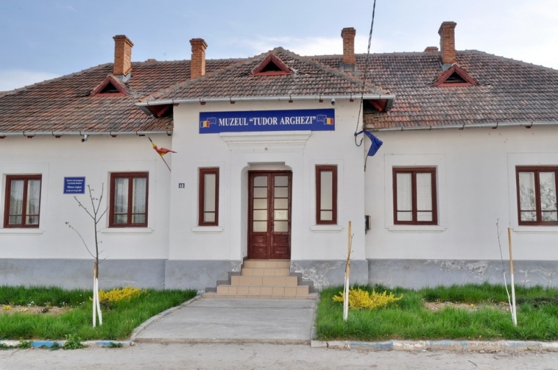 Muzeul „Tudor Arghezi” – Târgu Cărbunești